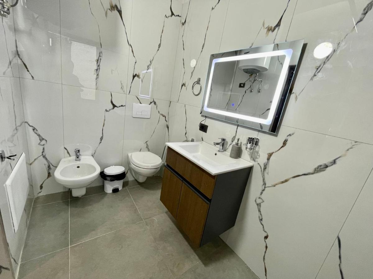 Keon Superb Studio Apartament Тирана Экстерьер фото