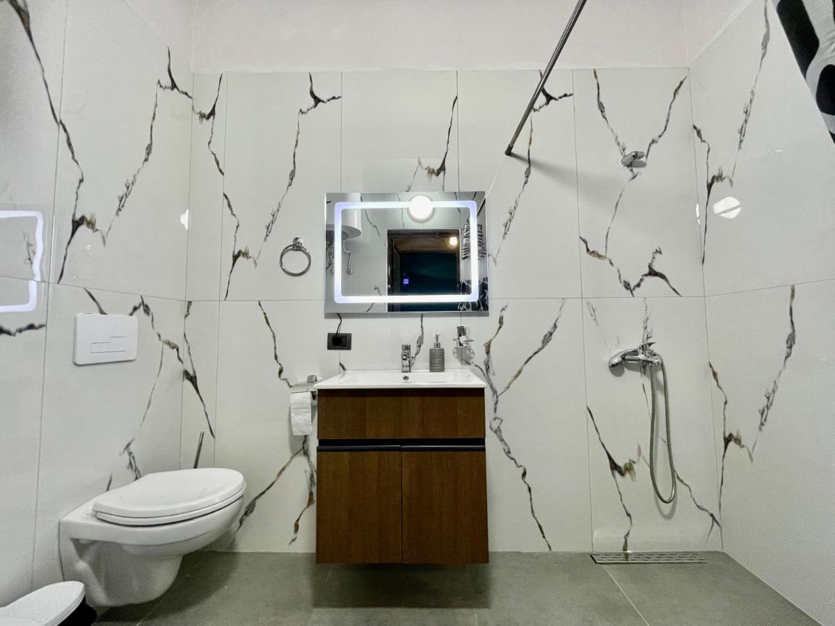 Keon Superb Studio Apartament Тирана Экстерьер фото