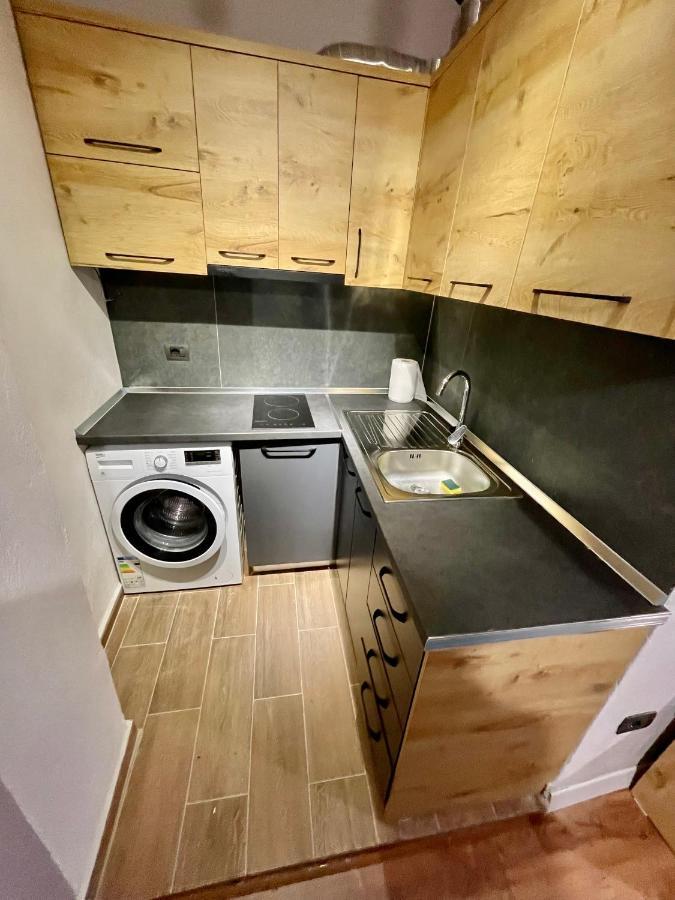 Keon Superb Studio Apartament Тирана Экстерьер фото